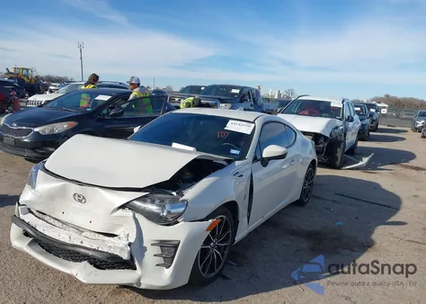 2017 Toyota 86 из США, поврежденный, VIN JF1ZNAA19H9701817